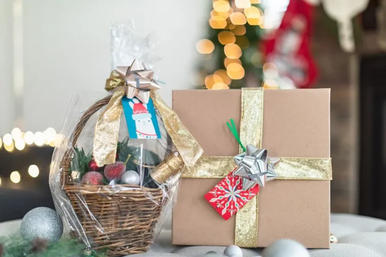 How to Wrap a Hamper How to Wrap a Hamper
