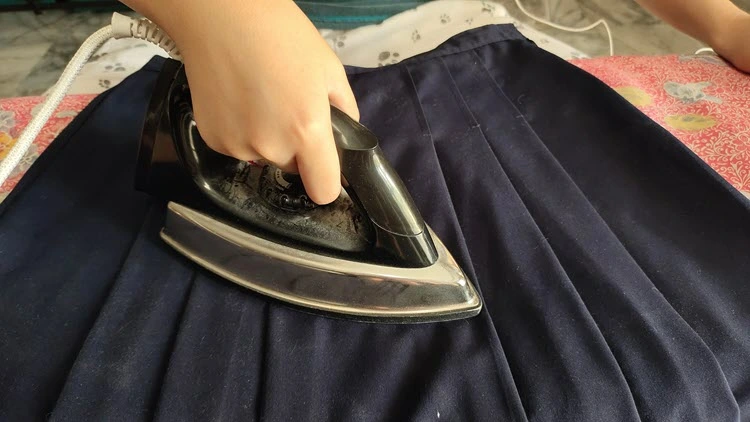 How To Iron Pleated Skirt